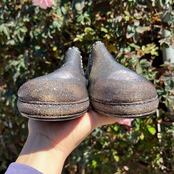 Stuart Weitzman sparkly metallic look slip. - Picture 3 of 17